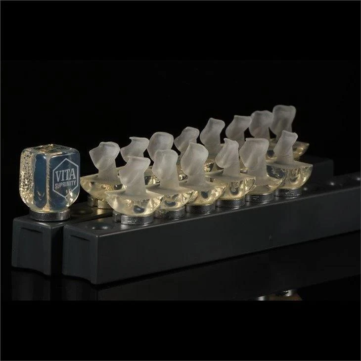 /fixed-restorations/dental-veneers/digital-emax-veneers.html /fixed-restorations/dental-veneers/digital-emax-veneers.html